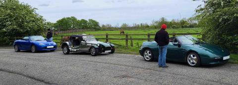 Ready for the off at Three Horseshoes Photo of cars ready for the off at Three Horseshoes